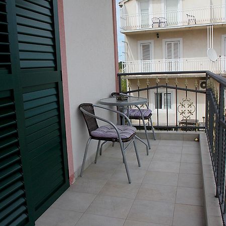 Apartmani Krka Rooms Lozovac Quarto foto